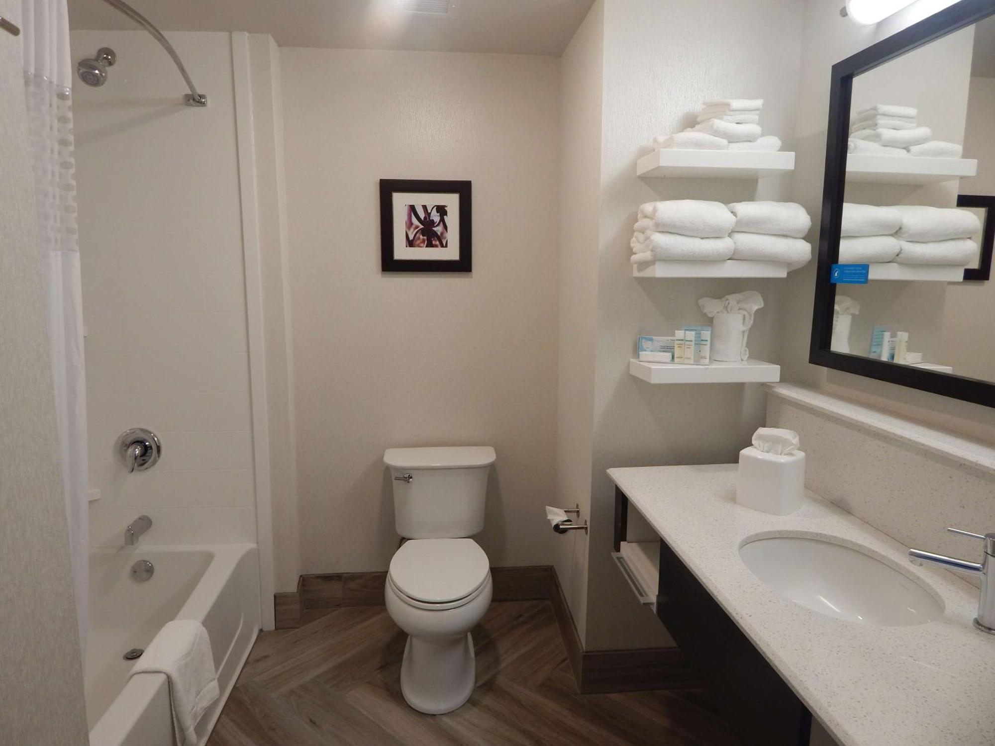 Hampton Inn By Hilton Oxford, Me Екстер'єр фото