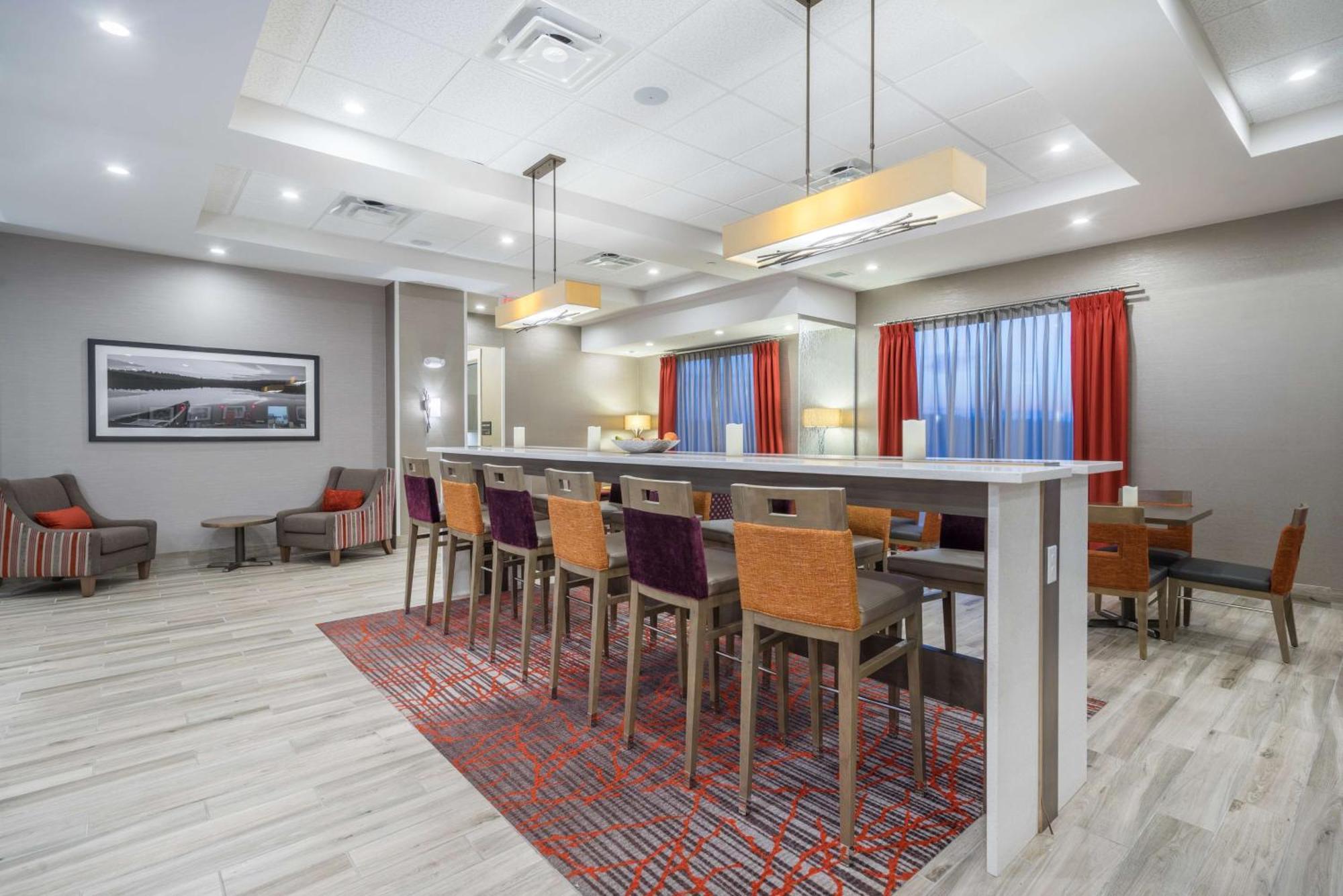Hampton Inn By Hilton Oxford, Me Екстер'єр фото